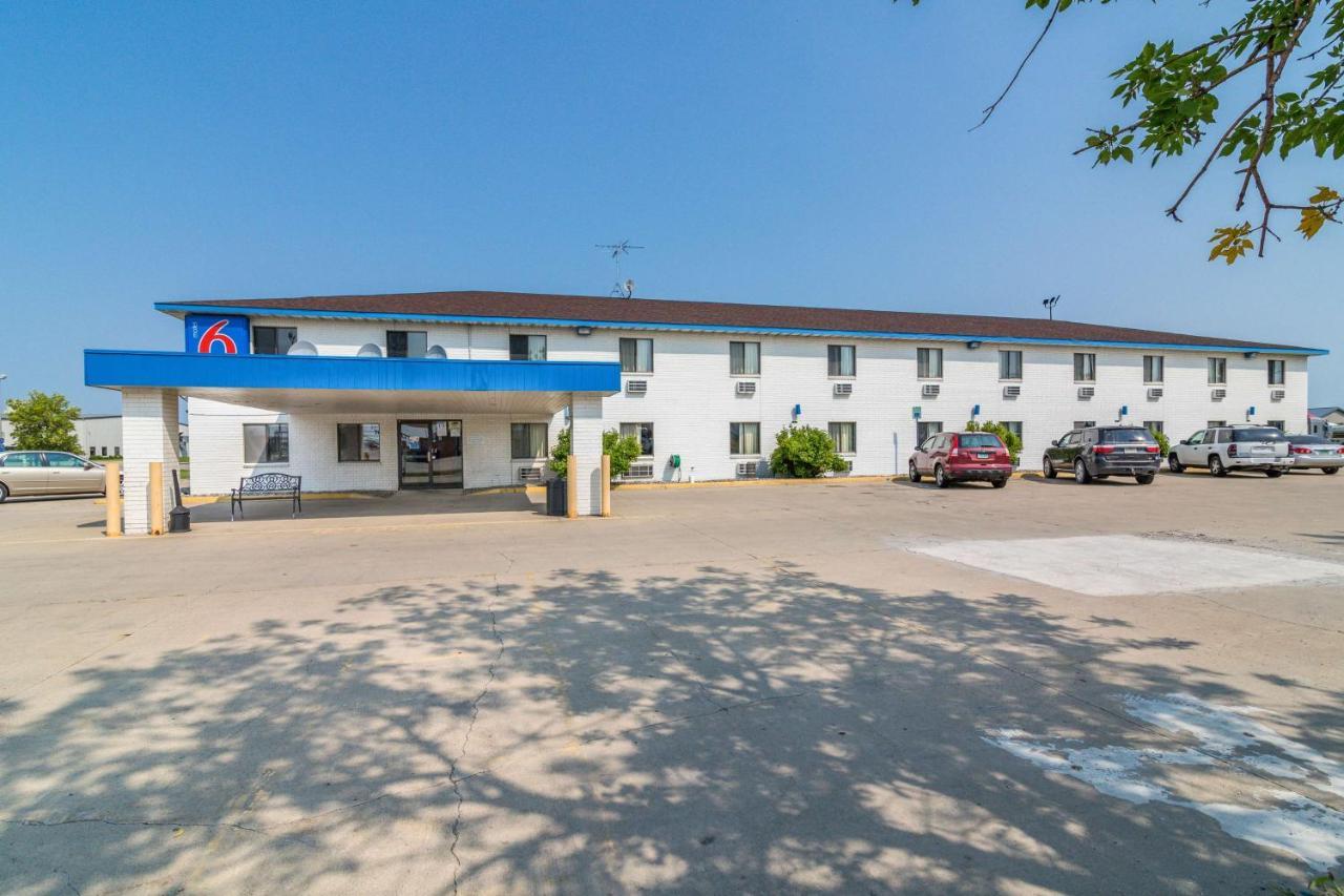 Motel 6-Fargo, Nd - South ภายนอก รูปภาพ
